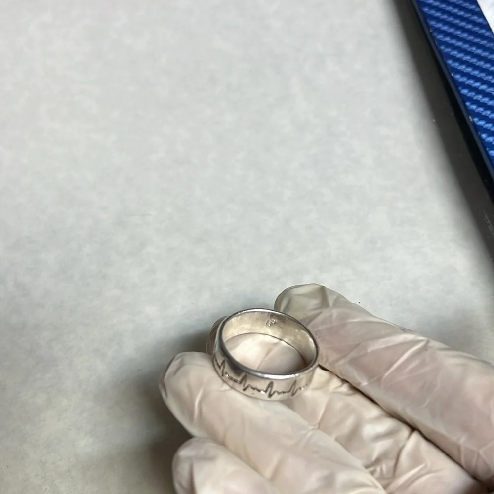 Heartbeat Silver Ring size12
